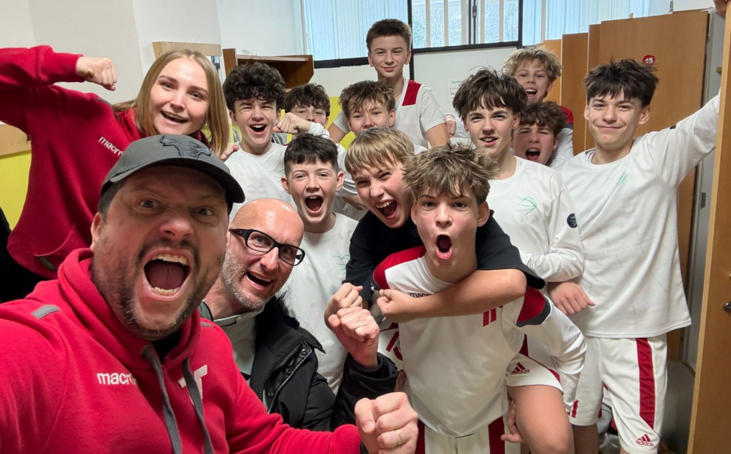 Akad�mia | Dve v�azstv� �iakov a jedno �ien v druhej najvy��ej s��a�i