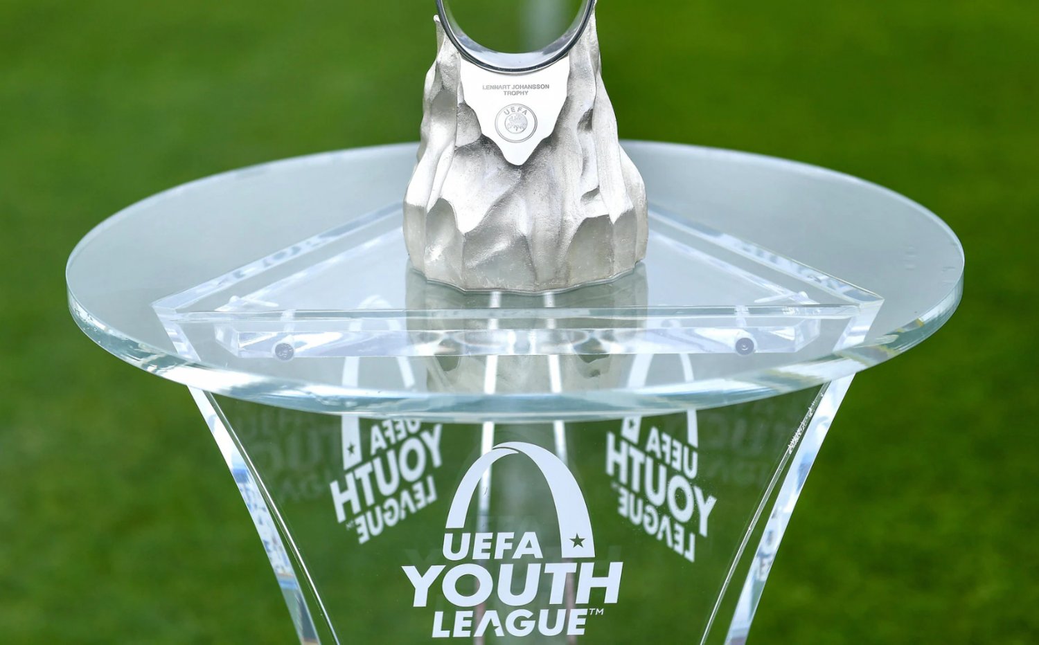 https://www.uefa.com/uefayouthleague/draws/