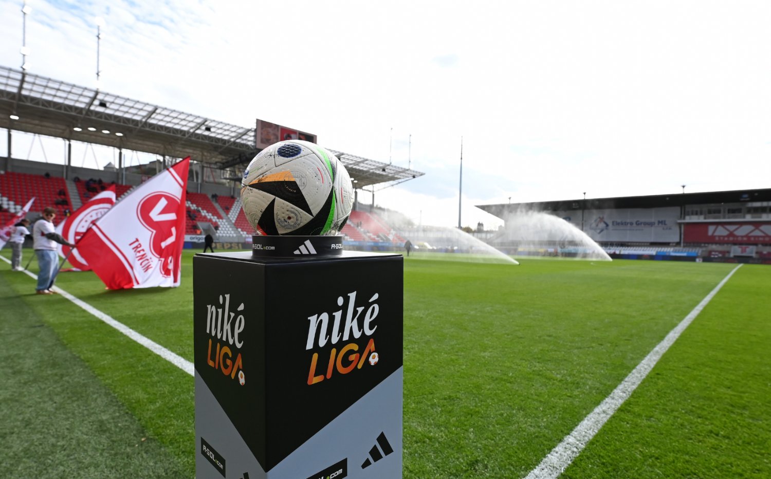 Nik liga | Ligu odtartujeme zostra, v vode traja speri z eurpskych pohrov